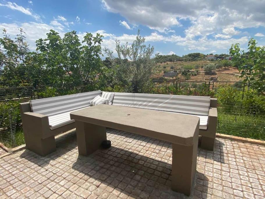 Summer House With A Pool Near Sea, Port & Airport Rafína Exterior foto