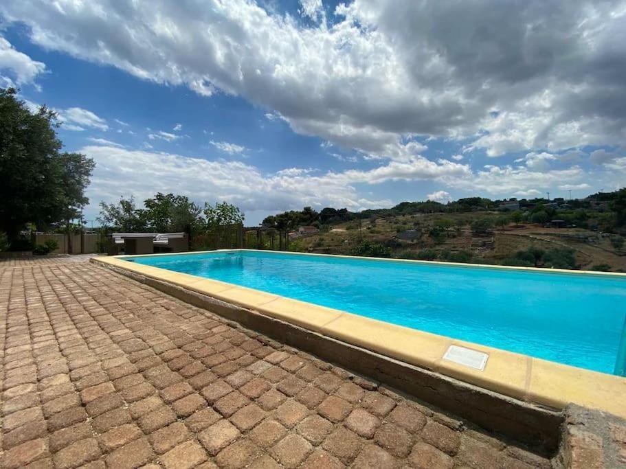 Summer House With A Pool Near Sea, Port & Airport Rafína Exterior foto